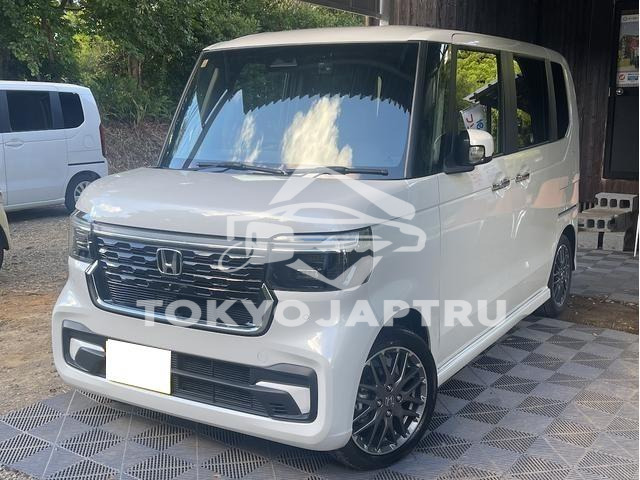 HONDA N-BOX CUSTOM
