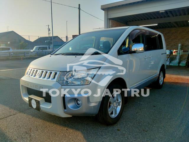 MITSUBISHI DELICA D:5