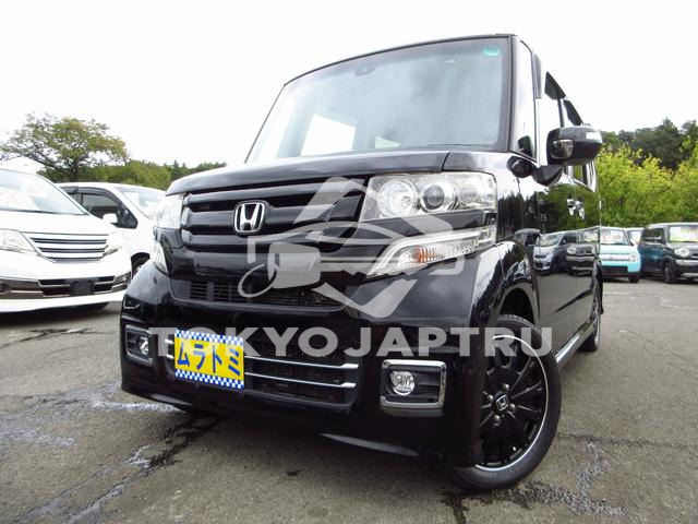 HONDA N-BOX CUSTOM