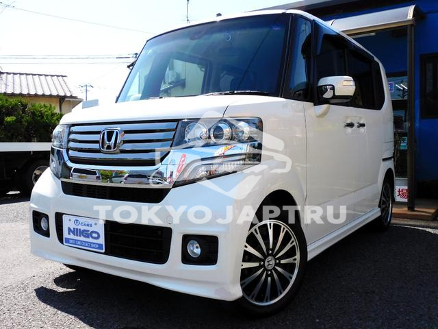 HONDA N-BOX CUSTOM