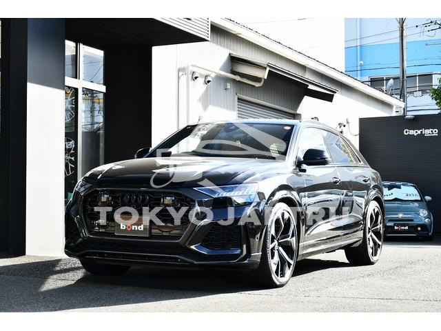 AUDI RS Q8