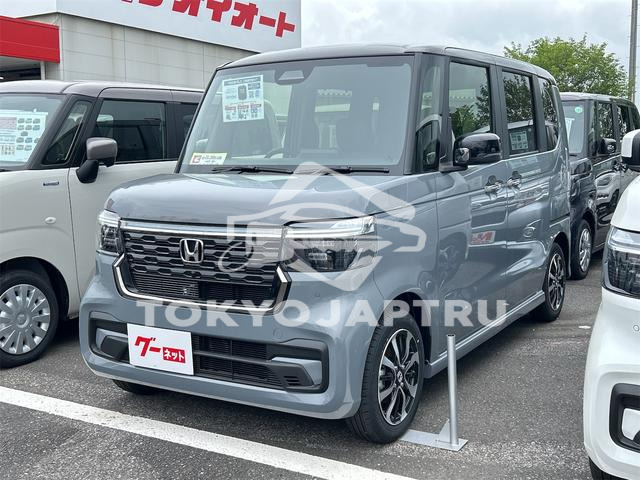HONDA N-BOX CUSTOM