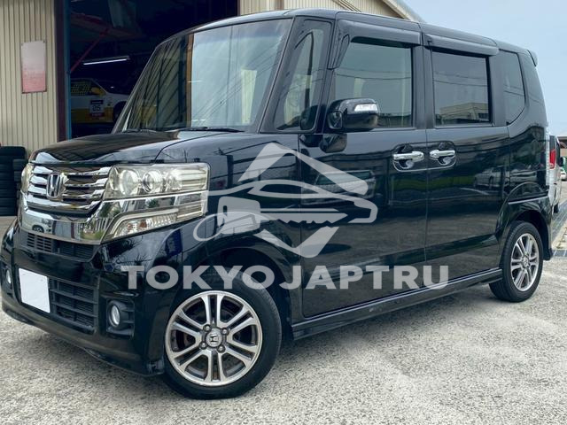 HONDA N-BOX CUSTOM