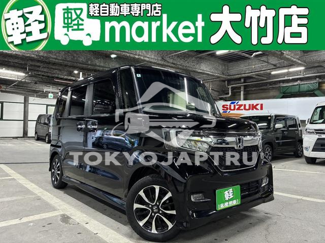 HONDA N-BOX CUSTOM