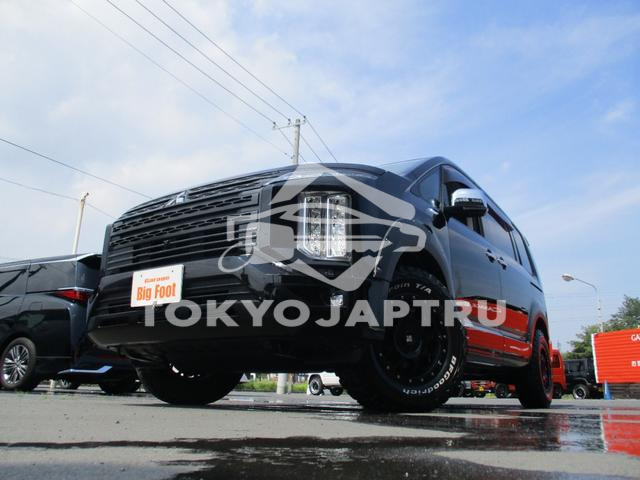 MITSUBISHI DELICA D:5