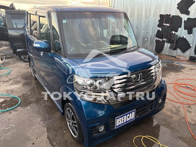 HONDA N-BOX CUSTOM