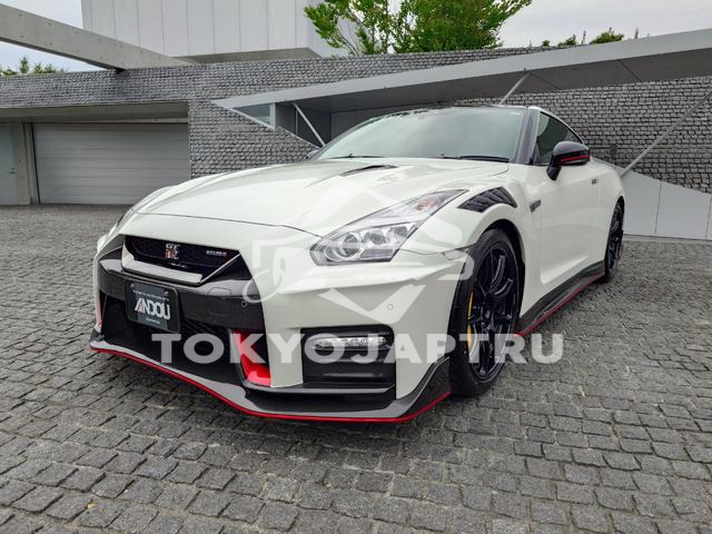 NISSAN GT-R