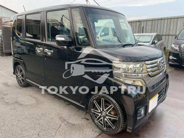 HONDA N-BOX CUSTOM