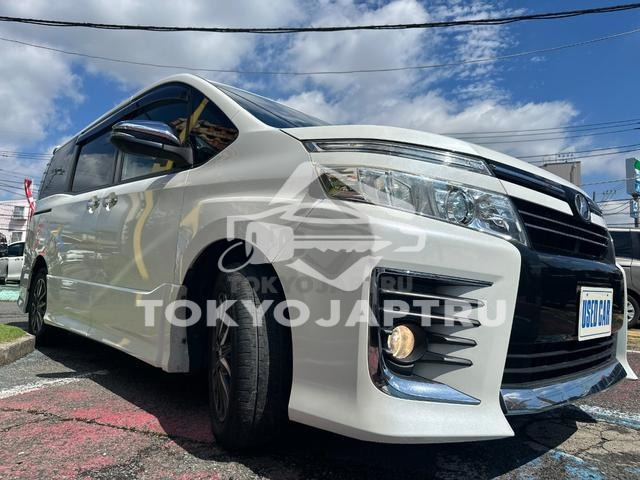 TOYOTA VOXY ZS KIRAMEKI