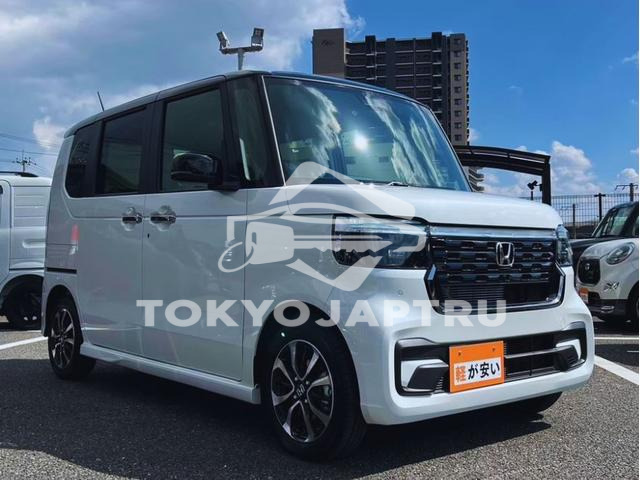HONDA N-BOX CUSTOM