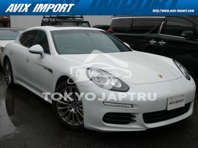 PORSCHE PANAMERA