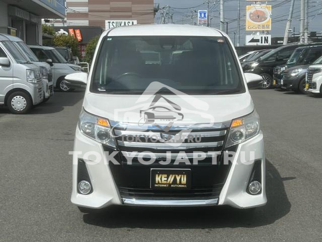 Toyota Noah SI