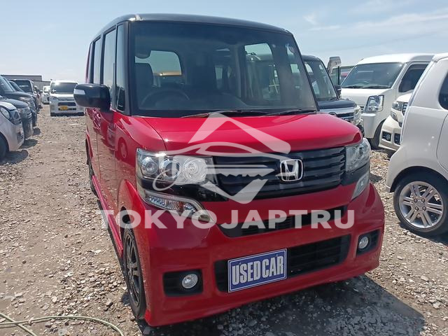 HONDA N-BOX CUSTOM